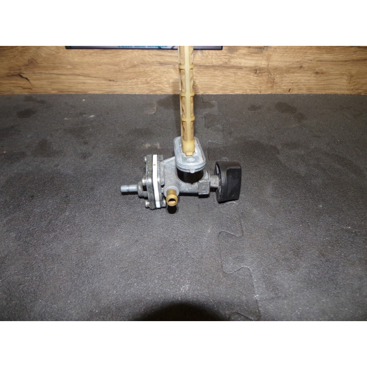 Robinet essence Suzuki GSX-F 750 1995