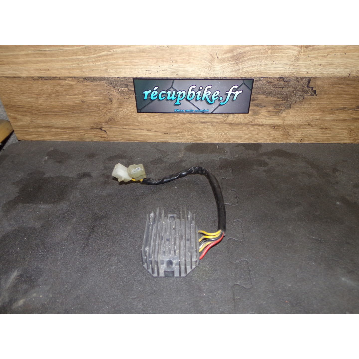 Régulateur charge Suzuki 500 GSE 1995
