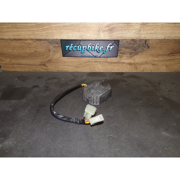 Régulateur charge Suzuki 500 GSE 1995
