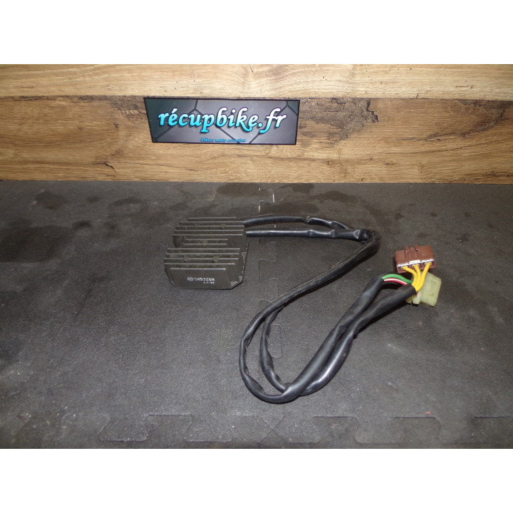 Régulateur charge Aprilia RSV 1000 2001