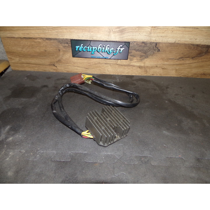 Régulateur charge Aprilia RSV 1000 2001