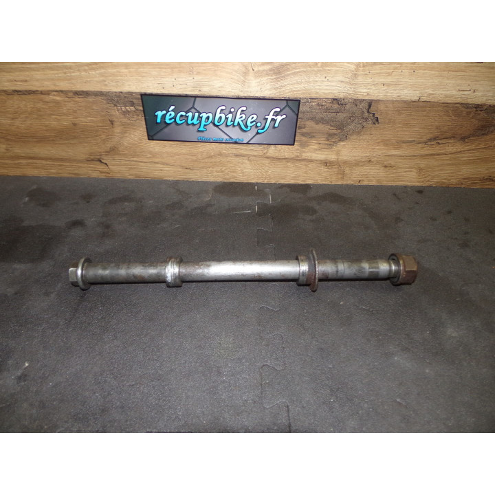 Axe de roue arrière Honda 900 CBR SC28 1994