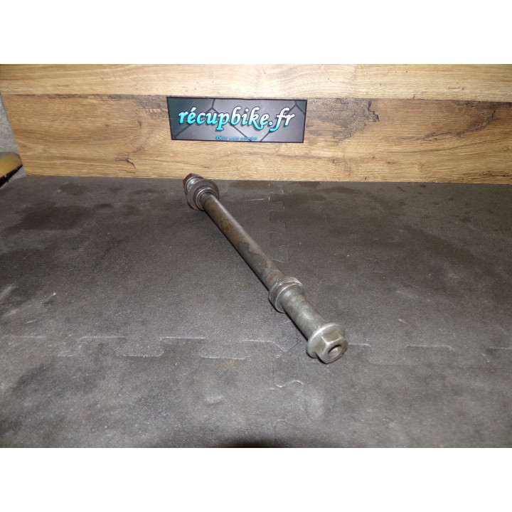 Axe de roue arrière Honda 900 CBR SC28 1994