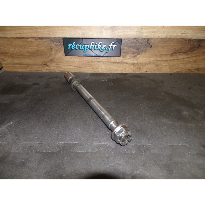 Axe de roue arrière Yamaha XS 850 1980