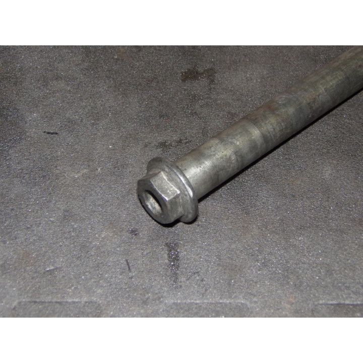 Axe roue arrière Honda CBR-F 600 1997