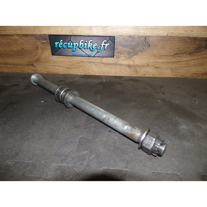 Axe de roue arrière Kawasaki 750 Z 2005