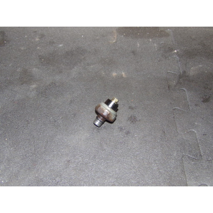 Capteur pression huile Honda CBR-F 600 1997
