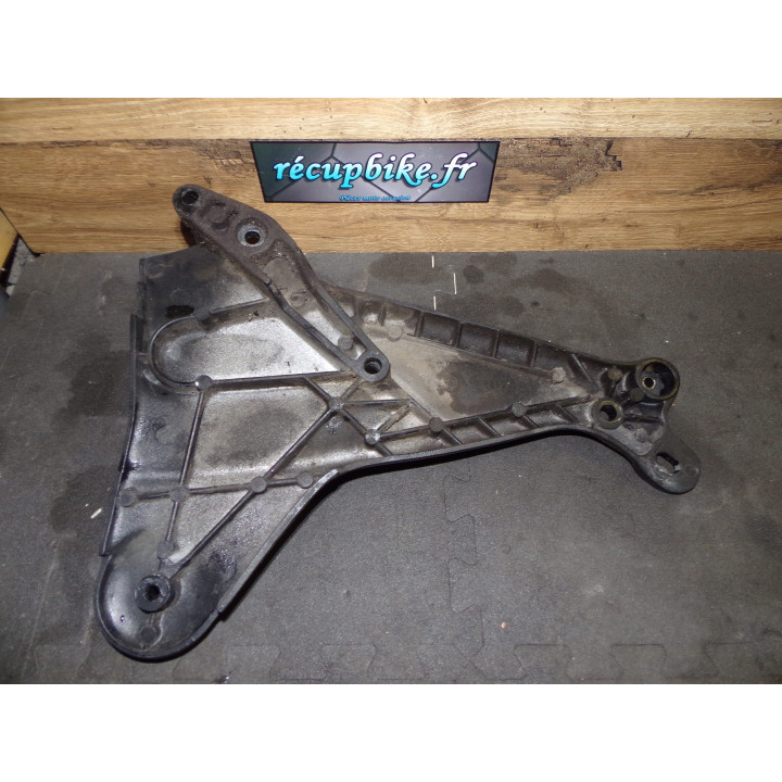 Platine repose pied gauche Triumph 1200 Trophy 2000 d’occasion- Recup Bike
