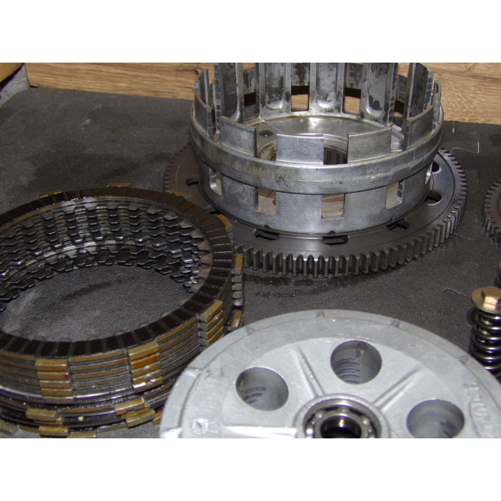 Embrayage complet Triumph 1200 Trophy 2000