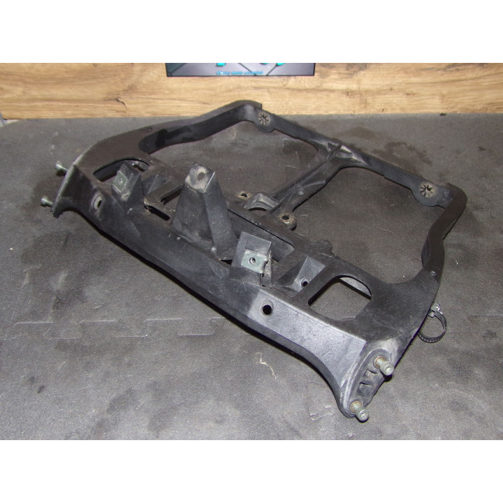 Araignée compteur plastique Suzuki 750 GSX-F 2006