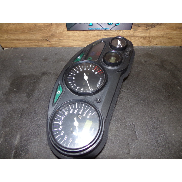 Compteur vitesse Suzuki 750 GSX-F 2006