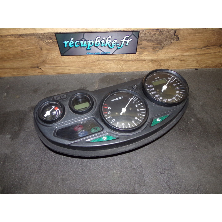 Compteur vitesse Suzuki 750 GSX-F 2006
