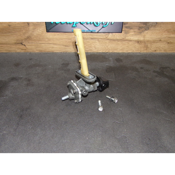 Robinet essence Suzuki 750 GSX-F 2006