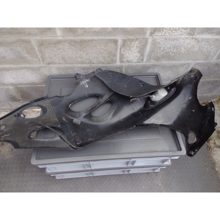 Flanc de crénage droit Suzuki 750 GSX-F 2006 occasion - Recup Bike