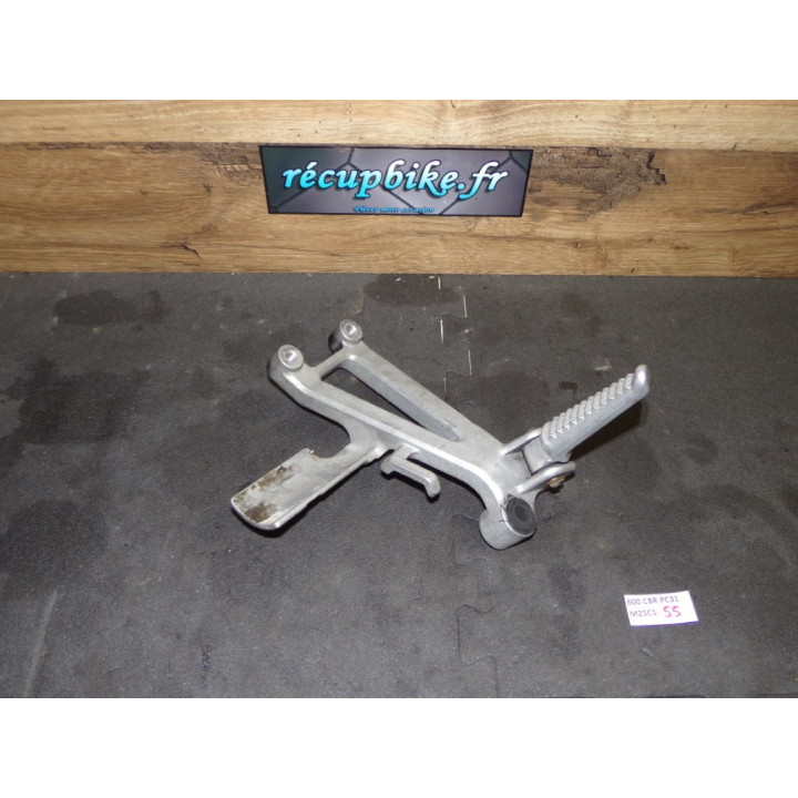 Platine repose pied passager droit Honda CBR-F 600 1997