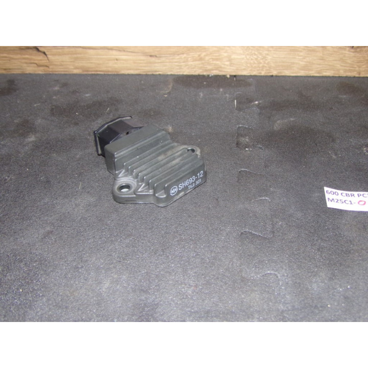 Régulateur redresseur charge Honda CBR-F 600 1997