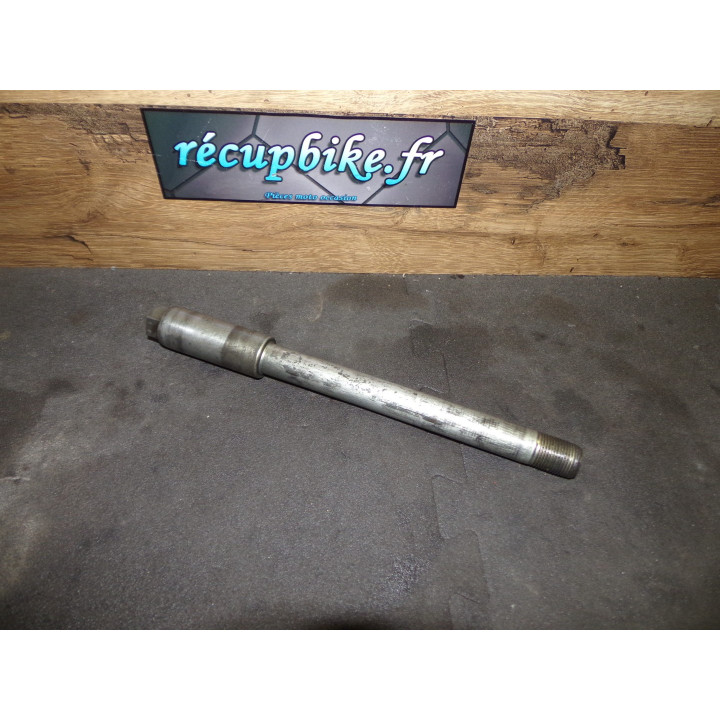 Axe roue avant Suzuki 750 GSXR W 1992