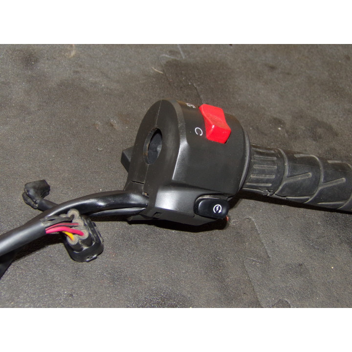 Commodo droit poignée tirage Kawasaki 750 Z 2005 d'occasion  Récup bike