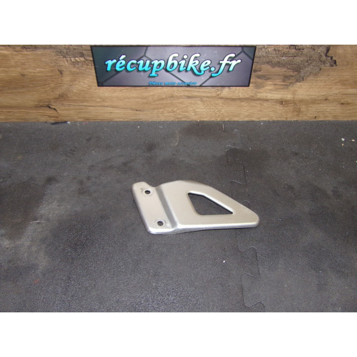 Protège talon droit Suzuki GSX-R 750 1996 (lot1)