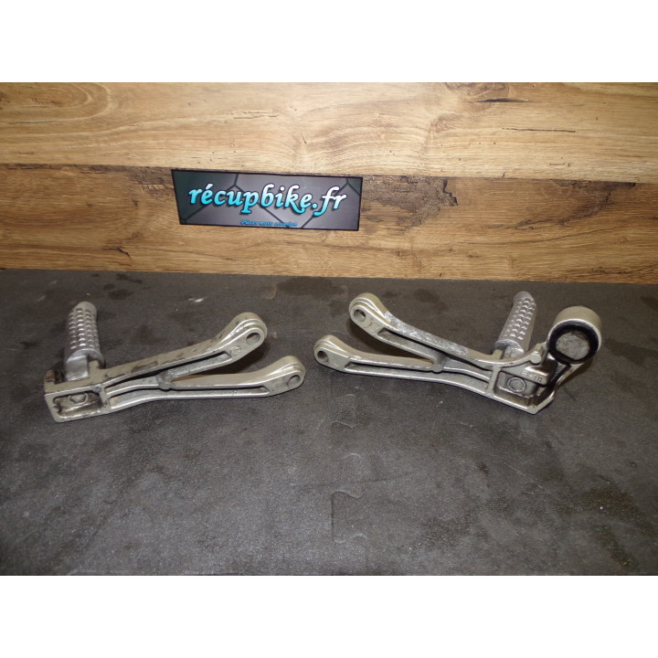 Repose pieds passager Kawasaki ZX-6R 1999 au meilleur tarif récup bike