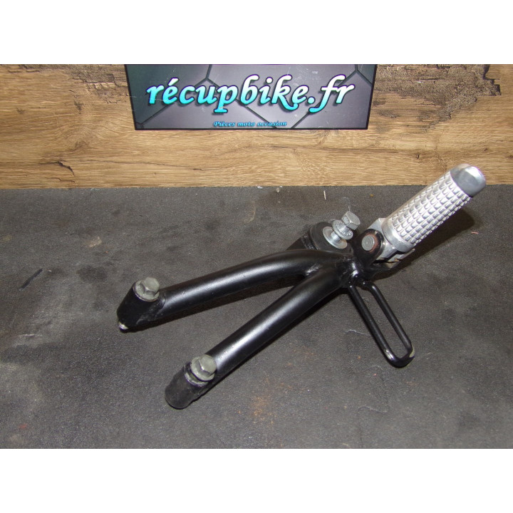 Repose pied passager droit - Suzuki RF 600 R (1993-1997)
