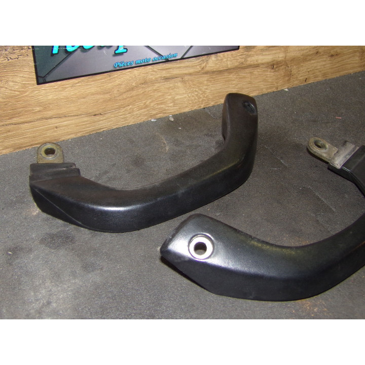 Poignées maintient passager - Suzuki RF 600 R (1993–1997) / RF 900 R d'occasion au meilleur prix