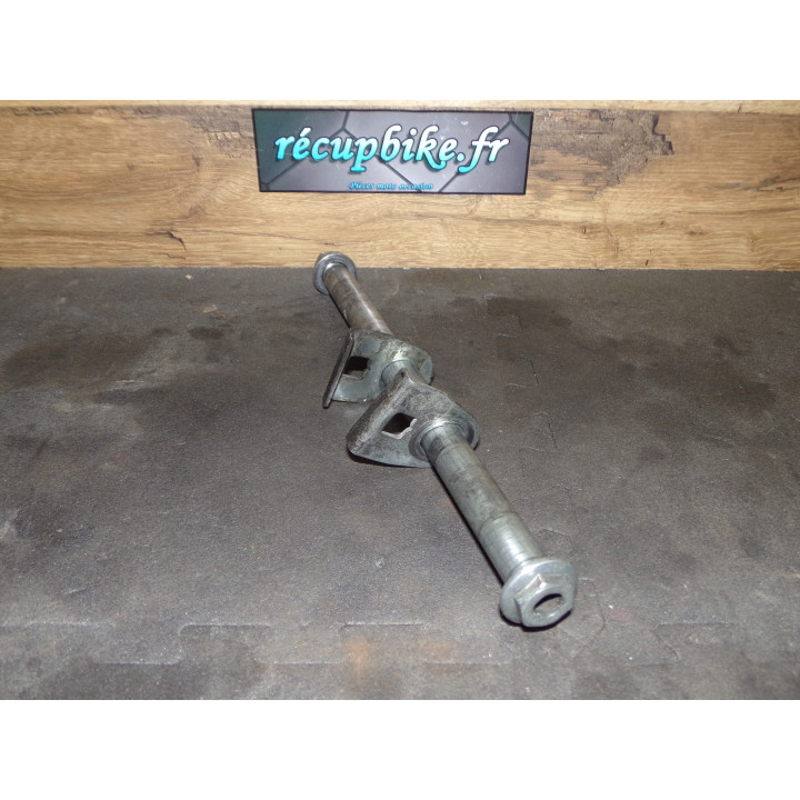 Axe de roue arrière (lot2) - Suzuki RF 600 R (1993–1997)