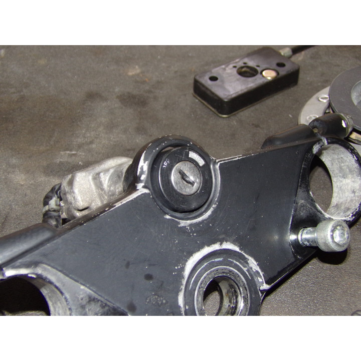 Ensemble Neiman, Bouchon, Serrure  - Suzuki RF 600 R (1993–1997) d'occasion Récup bike