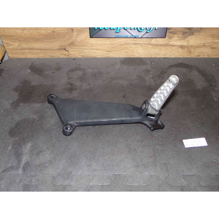 Repose pied passager droit Aprilia Tuono 2005